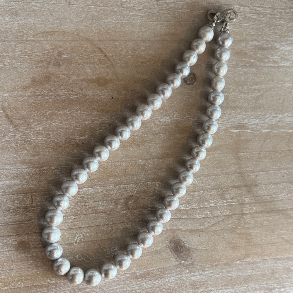 Elegant genuine light gray/silver Pearl Necklace